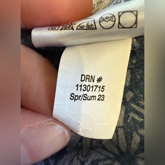 Eddie Bauer Mens Navy Floral Classic Fit Short Sleeve Button Down Shirt Size 2XL - Picture 8 of 8